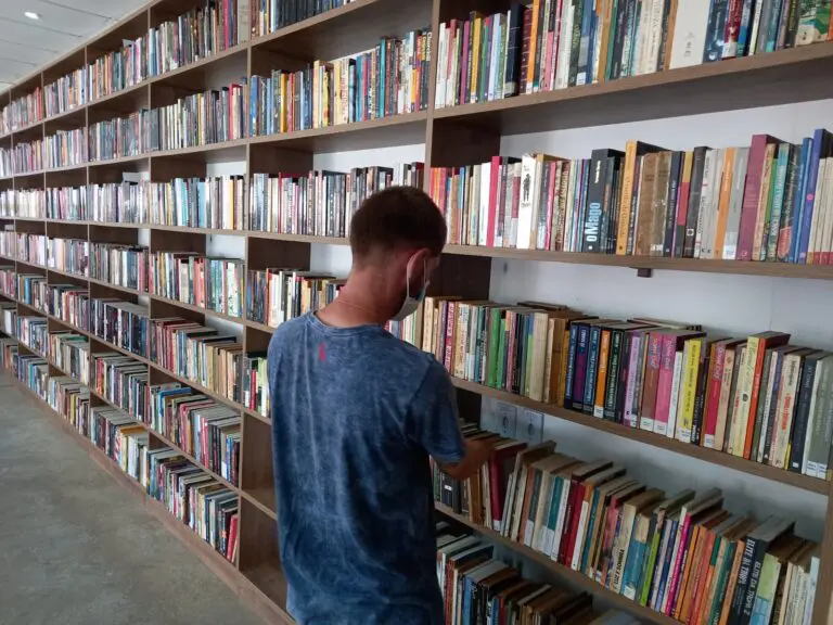 Sebo-de-livros