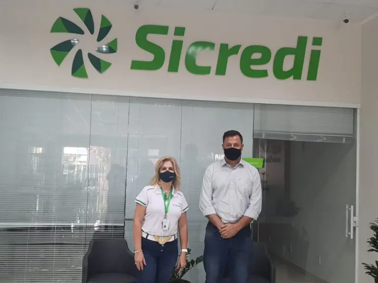 Rosana gerente + Rafael Brocchi Sicredi NO 2022-03-04
