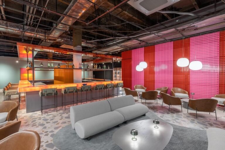 ea1e8f1f9596c27adc122463eab4548d