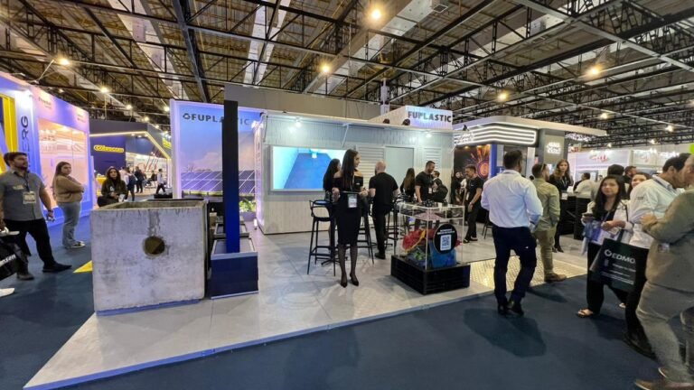 Fuplastic---Intersolar-estande-7