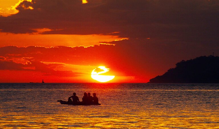 Ilhabela, litoral norte de SP, cidade que integra a Rota Verde Azul - Foto Reginaldo Pupo