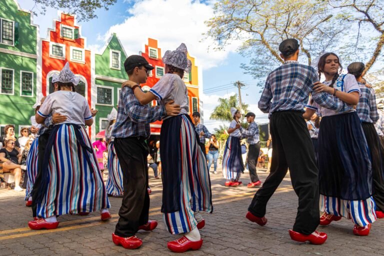 7727dc64-b5b4-42ba-9d33-aa746b7044a7