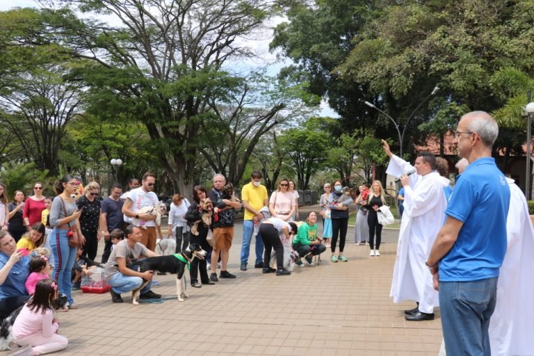 Foto Bencao dos Animais credito Simone Cassia da Silva