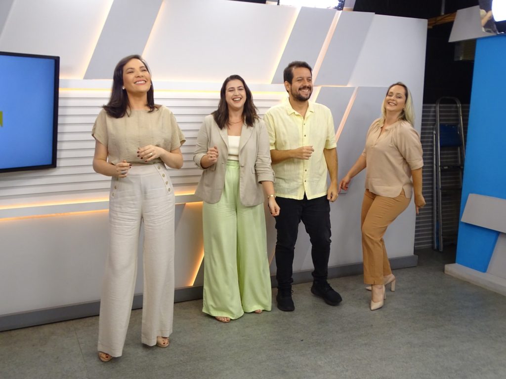 Galinha Pintadinha em live-action? Projeto inédito convida a família para  dançar com novos videoclipes – Jornal RMC