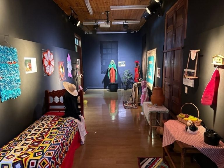 710048cded1bfa34846d6b1759475b56_L