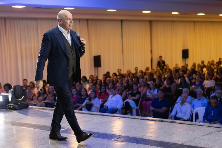 PALESTRA LEANDRO KARNAL