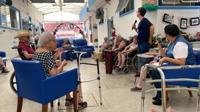 Casa-dos-Velhinhos-da-Dona-Adelaide