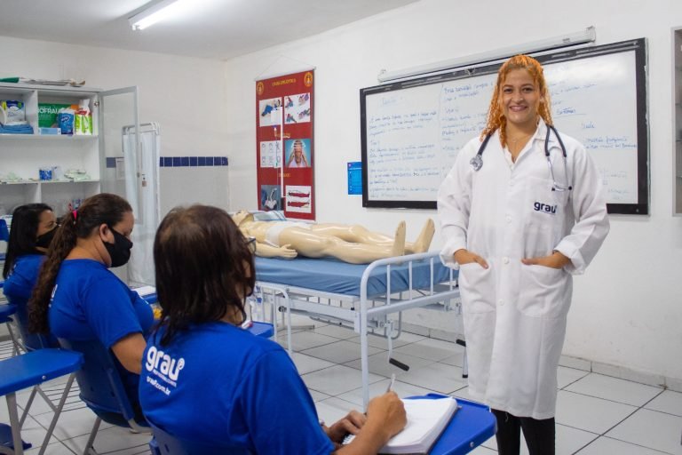 Curso - Cuidador de Idosos (2)