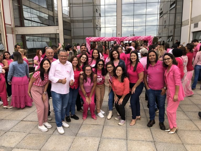 21.10.2024-DIA-D-OUTUBRO-ROSA-SERVIDORES-2048x1536