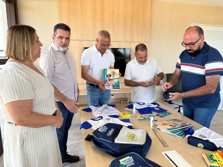 PREFEITURA DE HORTOLÂNDIA FINALIZA CONFECÇÃO DOS UNIFORMES ESCOLARES DE VERÃO