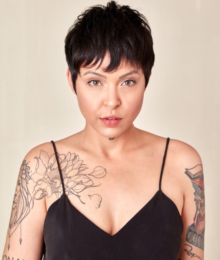 05-03-2025 KELL SMITH TODAS ELAS (1)