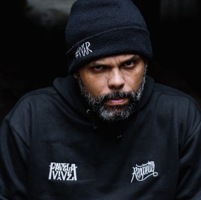 31-10-2025 SEMANA CULTURAL PARADA POÉTICA MC MARECHAL