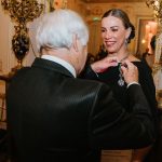 Michele Bouvier é premiada na França por sua trajetória de transformação e impacto social