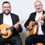 Teatro Municipal de Morungaba recebe show do Banduo lançando Dobras, concebido para dois bandolins