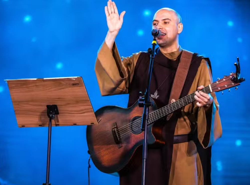 Frei Gilson Foto Instragram (1) (1)