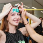 Aprovados em Medicina e ITA voltam às salas do Poliedro para inspirar estudantes