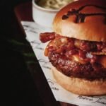 Dia do Hambúrguer celebra um dos pratos mais populares da gastronomia contemporânea