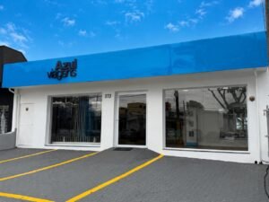 azul-viagens-castelo-Fachada