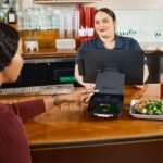 Bares e restaurantes seguram preços e absorvem inflação para evitar queda no movimento de clientes