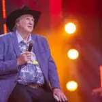 Sérgio Reis faz show especial do Dia dos Pais em Piracicaba