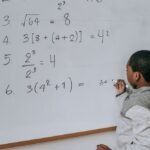 Universidade e escola unidas: como o Programa Institucional de Bolsa de Iniciação à Docência contribui para aprimorar a educação básica