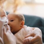 Agosto Dourado: da amamentação à chupeta, 4 cuidados que fazem diferença na saúde bucal do bebê