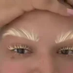 Descolorir cílios pode perfurar os olhos