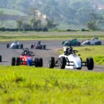 Fórmula Vee Experience coloca participantes no comando de um carro de fórmula em Piracicaba