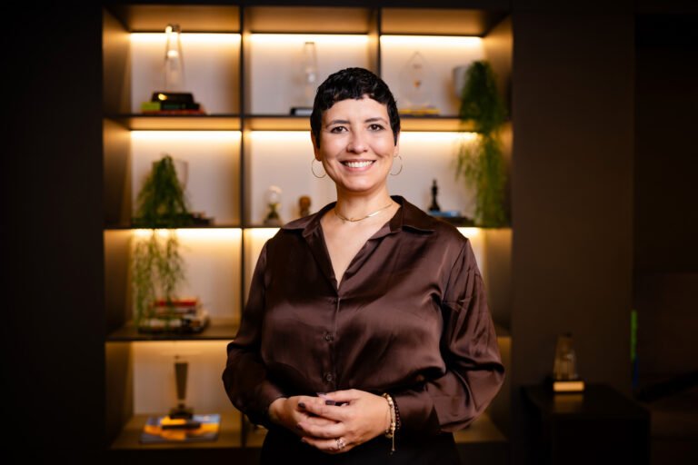 Juliana-Maria-Silva-head-de-HCM - Talent-Acquisition - -Talent-Management - na-Senior-Sistemas - 1-