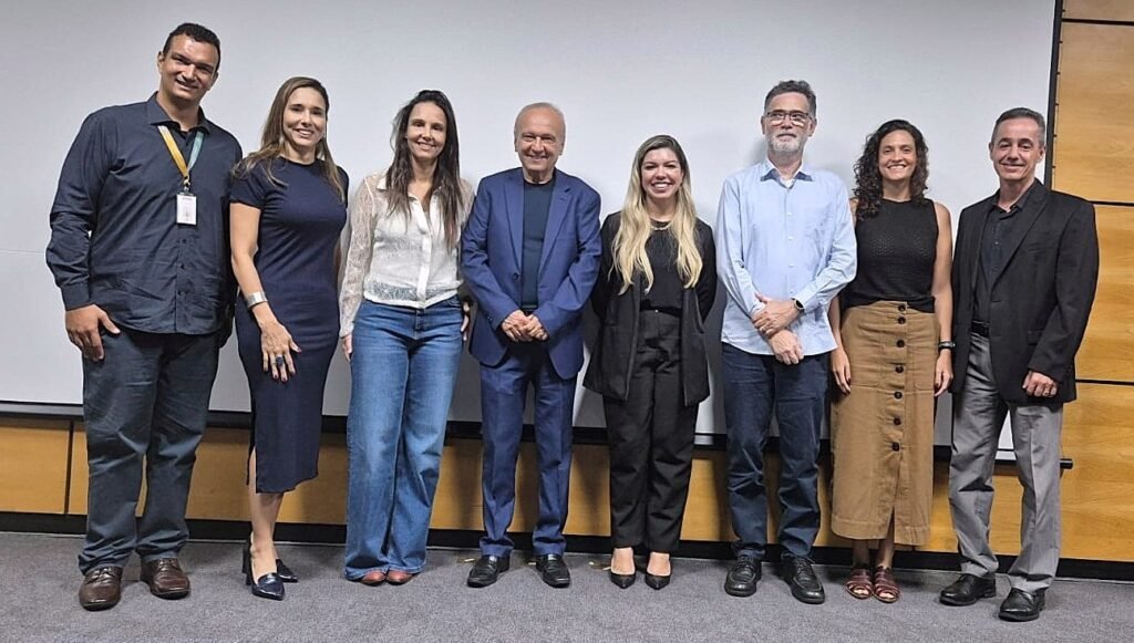 Representantes_Trilhas Prof_Crédito_RonconGracaCom
