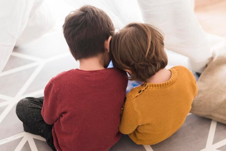 high-angle-kids-sitting-together (2)