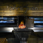 Fogo volta ao centro da gastronomia e reforça tradição da parrilla
