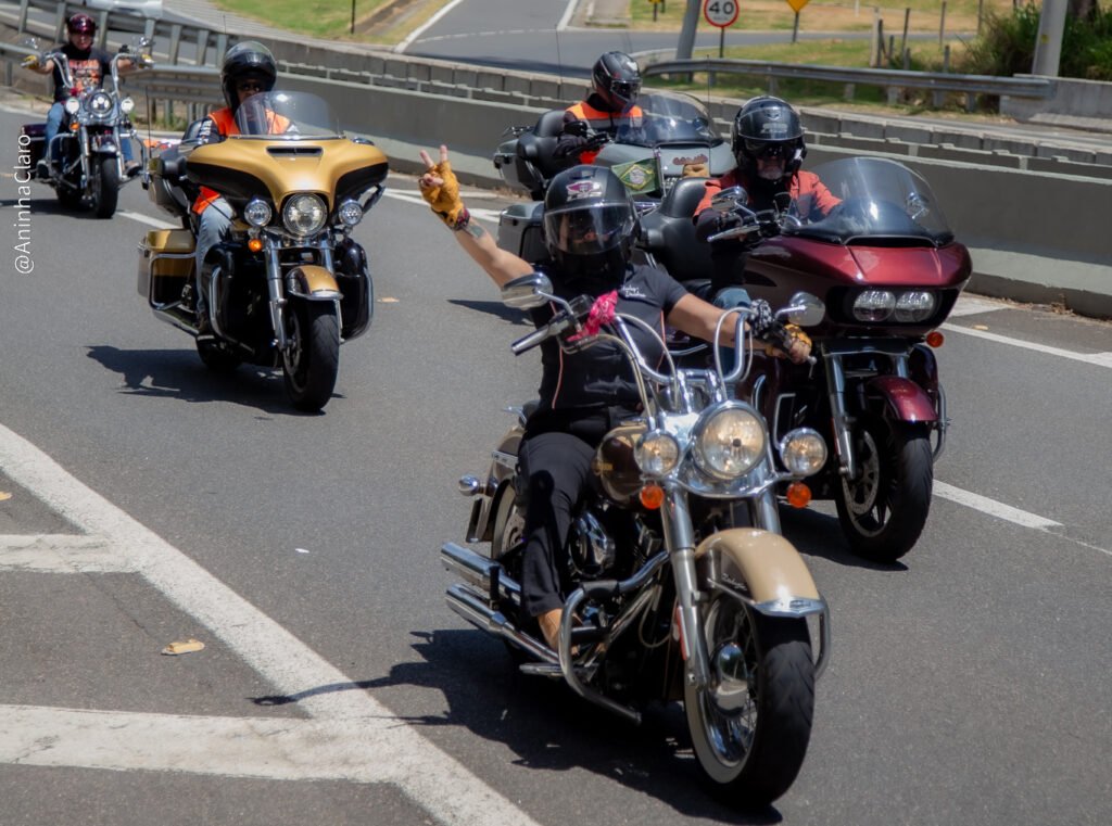 Mulheres - Motos (4) (1)
