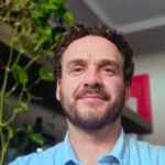 Café Filosófico encerra módulo de outubro com debate sobre dependência química e relações familiares